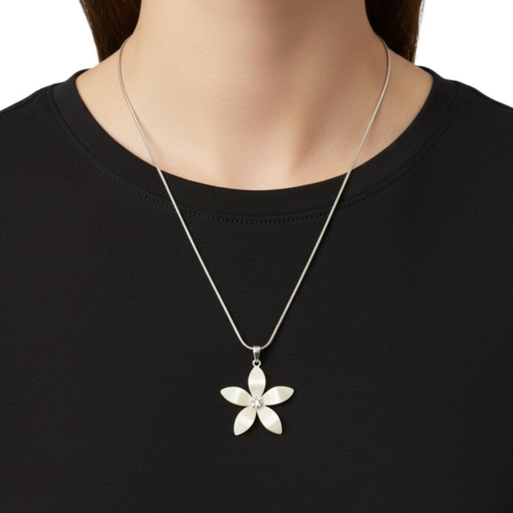 Cute Boho Cream Tan Flower Pendant Necklace Rhinestone Silver Tone